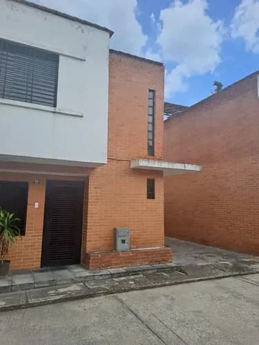 Ss Solo Clientes Directos Townhouse Para Actualizar En Villas De Manantial Naguanagua