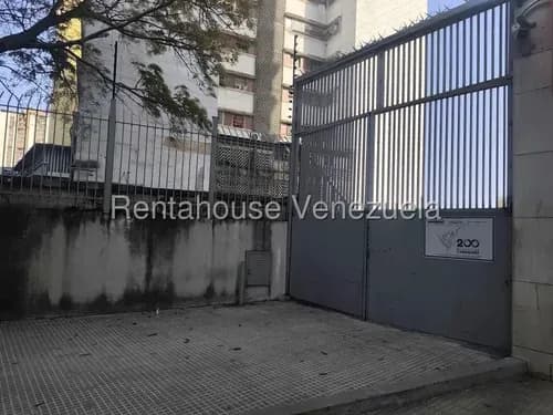 Estacionamiento En Venta - El Recreo - 26-15483 / Edgarys Aranguren