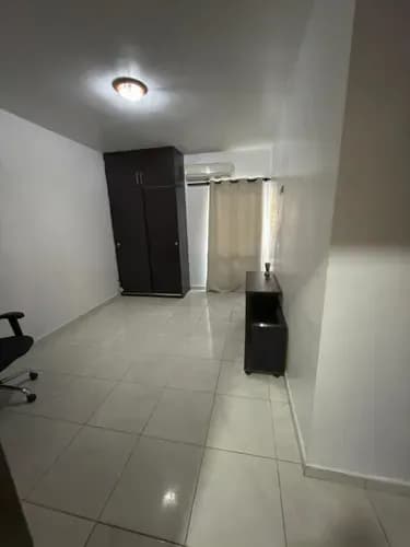 Apartamento Planta Baja Semi Equipado En Res. Valles Del Nogal - San Diego 59 Mts2 2 Hab La Principal Con Vestier 2 Baños C/pareduche 1 P/e. An
