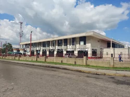 Se Alquila Impecable Local Comercial De Buenos Espacios En Castillito - Carabobo #26-6012.con Santa Maria Y Puera De Vidrio, Piso De Granito Emplomado. Conjunto Cerrado Y Con Seguridad.