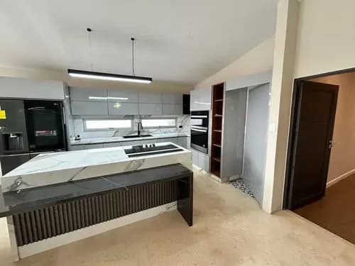 Maryceci Vende Casa En La Urb.trigal Norte, Calle Sol. Remodelada, Semi Amoblada 312744