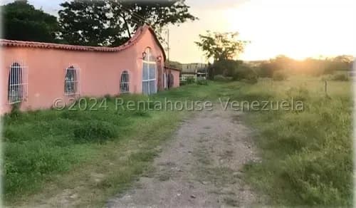 Camatagua Venta De Amplia Casa Con Terreno Llame Y Conversemos Gbf 24-24036