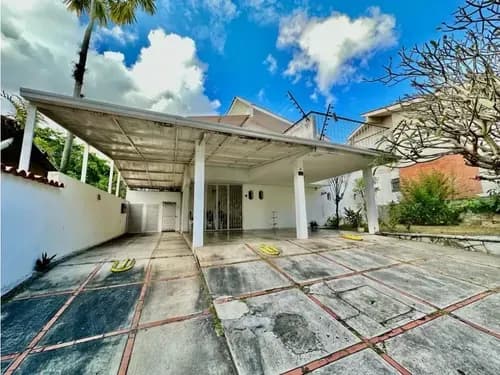 Se Vende Casa 685m2 6h/6b/6p San Román