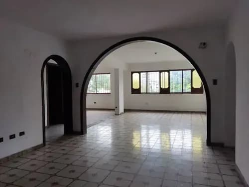 En Venta Edificio Comercial Ubicado En La Av. Bolívar Valencia Inmobiliaria Maggi 1701