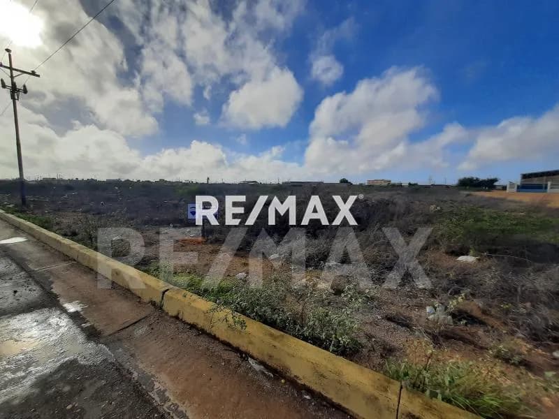 Terreno en Venta, Las Adjuntas.