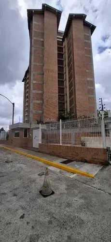 Se Vende Apartamento En La Urbanización Maravila