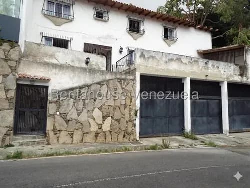 Casa En Venta En Lomas De La Trinidad, Amoblada Parcialmente, Lista Para Renovar A Tu Gusto Y Habitar Mls #26-16095 Bm