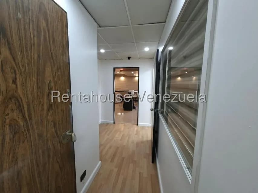 Comercial (Oficina) en Alquiler en Bello Monte, Distrito Metropolitano