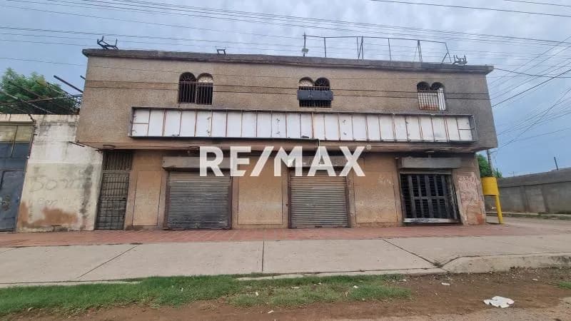 Local Comercial ubicado en Avenida Cuatricentenario