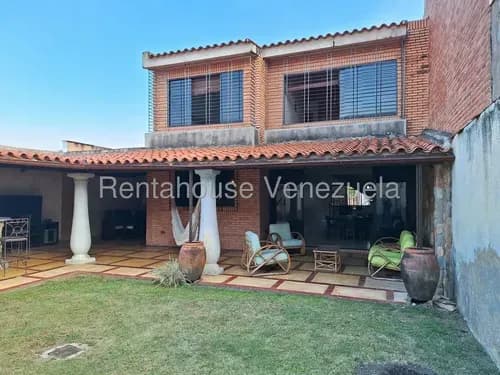Casa En Venta En El Parral Valencia Carabobo Codigo 26-17631