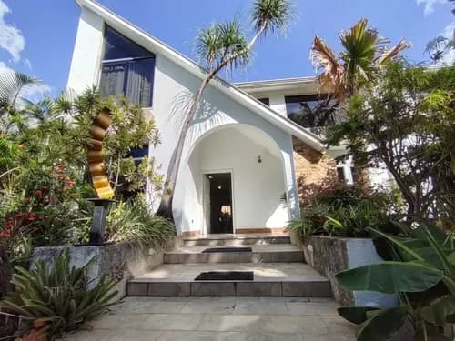Inzitu Realtors Vende Casa En Altos De Guataparo Valencia Ir-lc