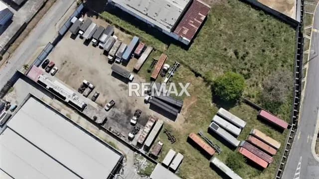 TERRENO Y GALPÓN COMERCIAL E INDUSTRIAL