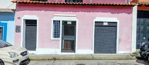 Local En Alquiler 12 M2. Av. 8. Mérida.