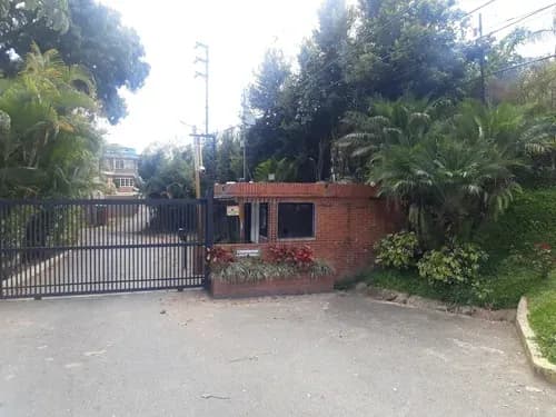 Ana Torres. Terreno En Venta 22-14806 En Alto Hatillo