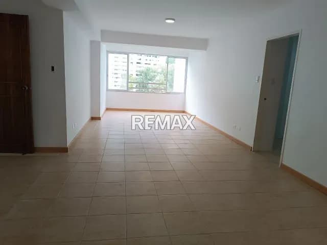 Alquiler de Apartamento Terrazas del Avila 140 Mts