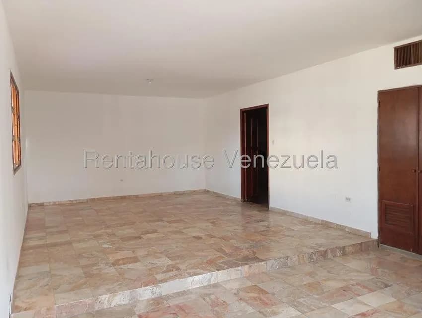 Townhouse (1 Nivel) en Alquiler en La N, Zulia