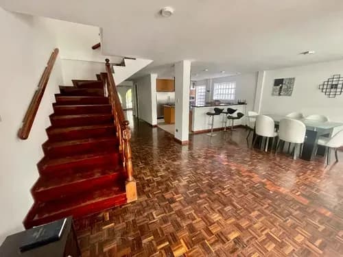 Se Vende Casa Urb. Miranda 380m2, 5h+s, 5b+s, 2ptos, Amplia Terraza