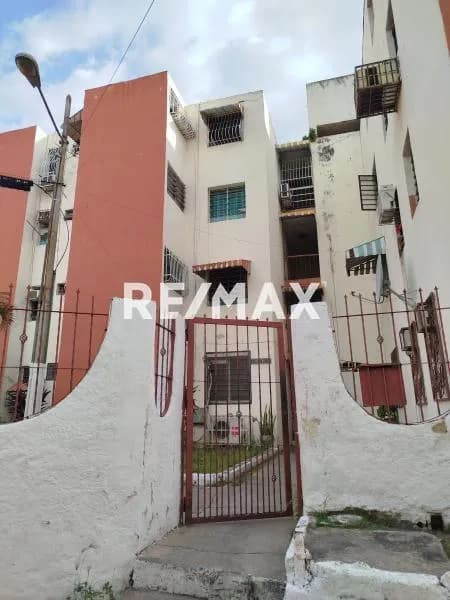 Alquiler apartamento en Urb. El trébol Maracay