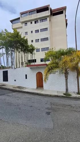 Apartamento Urb. Las Salias Cerca Del C.c. La Oveja Negra