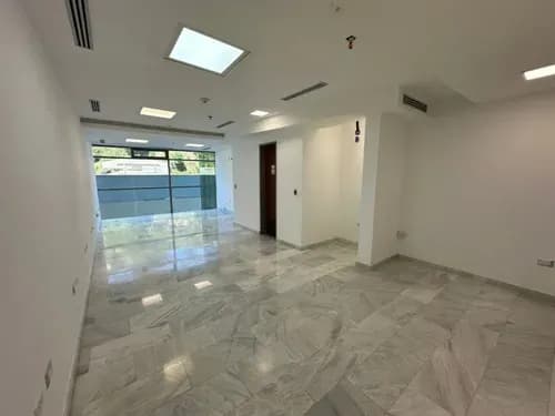 Se Alquila O Se Vende Oficina 43m2 Torre Xpress Macaracuay