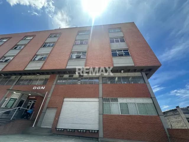 LOCAL INDUSTRIAL BOLEITA 365 MTS ALQUILER