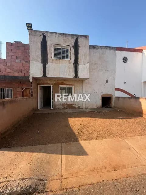 TOWNHOUSE EN VENTA EN VILLA ROMERAL SECTOR SABANETA ZONA SUR EN MARACAIBO