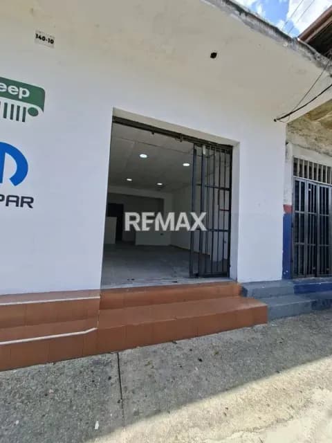 ALQUILER DE LOCAL 42MTS A PIE DE CALLE EN LA AV. ARAGUA