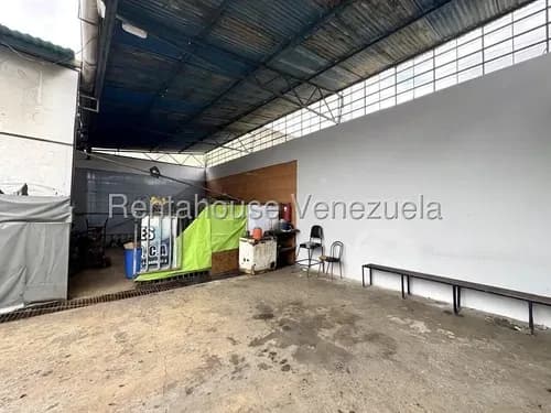 Venta Excelente Inmueble Para Taller O Autolavado En Zona De Alto Tráfico Cerca Del Terminal Barquisimeto,lara Mp