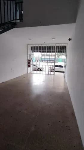 Alquiler De Local Av Lara A Pie De Calle Vv20