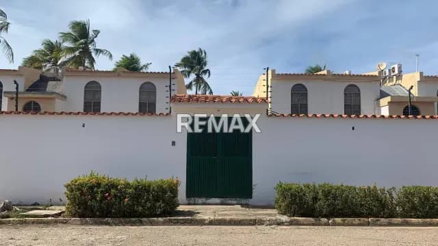 APARTAMENTO CLASICO, EN JUAN GRIEGO, RESIDENCIA VILLA CASTILLAMAR
