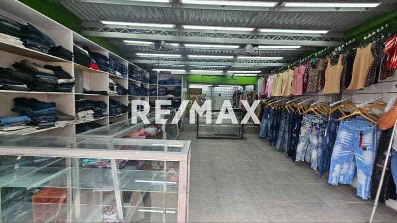 FONDO DE COMERCIO EN VENTA FRENTE AL MERCADO CRUZ VERDE