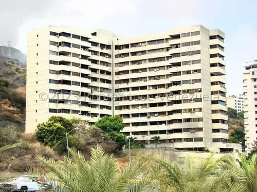 Apartamento En Venta, Macuto-la Guaira. Vista Al Mar, A Pocos Pasos De La Playa, Piscina, Parrillera, Cancha,sauna.0583.