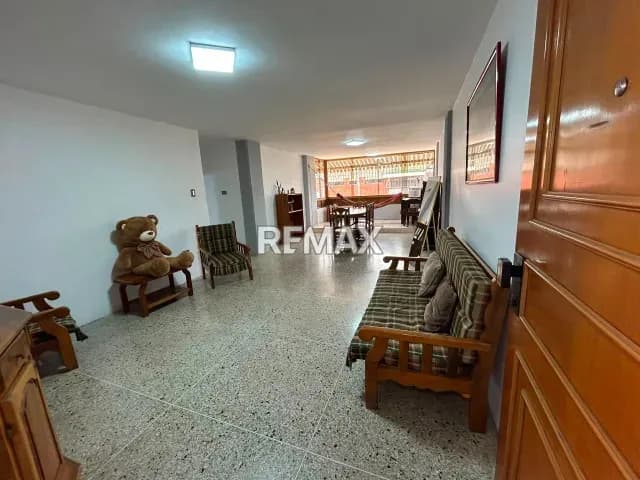 Apartamento en venta Residencias del Este, frente al Sambil Barquisimet