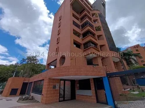 Apartamento En Alquiler En Los Samanes Muy Iluminado, Con Terraza Y Parrillera. Nunca Falta El Agua Yf 26-19217