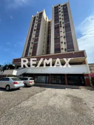 VENTA LOCAL EN AV-8 SANTA RITA