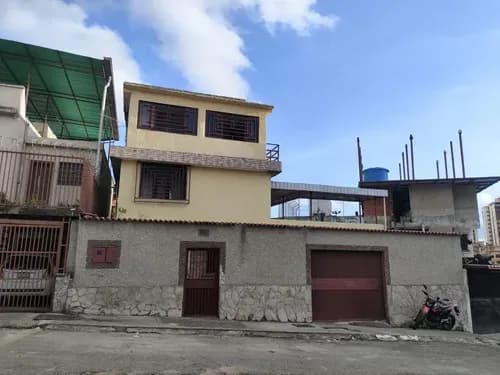En Venta Casa Con Potencial Comercial En Una De Las Zonas Más Transitadas Y Conectadas De Caracas. Yu