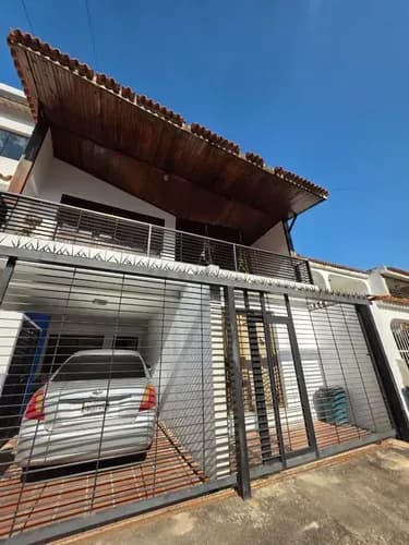Casa Con Local En La Esmeralda (sc)