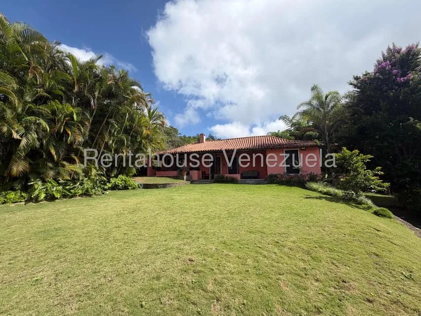 Casa (Multipes Niveles) en Venta en Oripoto, Distrito Metropolitano