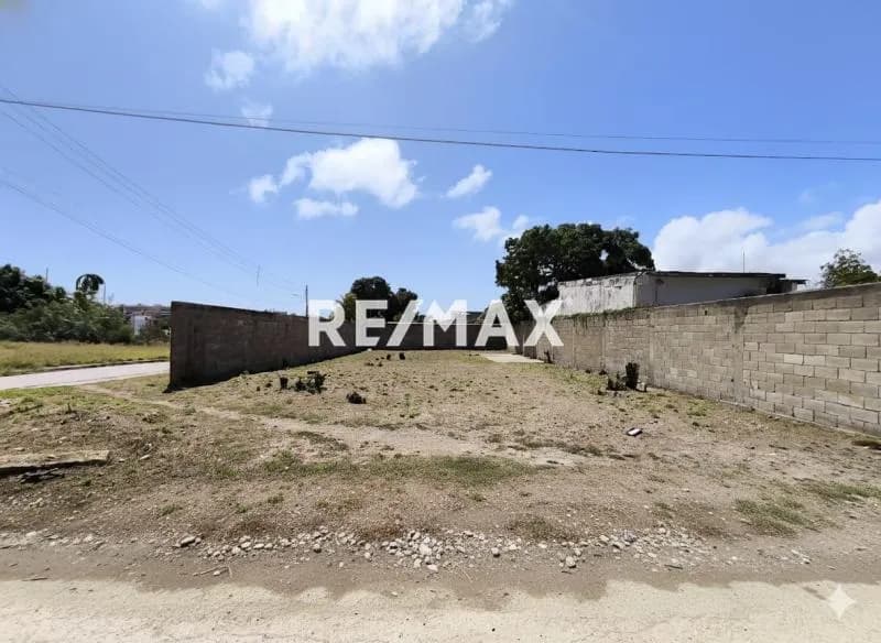TERRENO ESTRATEGICO Y CON GRAN POTENCIAL DE DESARROLLO EN VENTA EN PAMPATAR A POCOS METROS DEL SAMBIL, ISLA DE MARGARITA