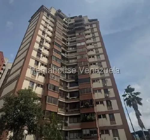 En Venta Apartamento De Oportunidad En Los Dos Caminos. Mfl 2620106