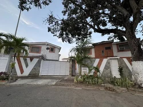 Fp 315675 Townhouse En Venta Conjunto Privado El Bosque (210ms) Valencia Solo Clientes
