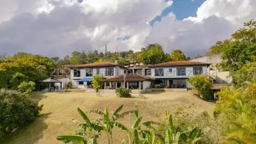 Agp Bella Casa En Venta, En Zona Excelente En La Lagunita Country Club, Terraza Con Linda Vista 23-33539 Ys