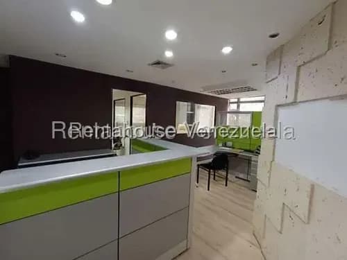 ¡oficina Lista Para Operar A Pasos De La Av. Bolívar Norte En La Urb. Majay! Recepcion, Una Oficina Privada, Oficina De Reuniones, Ubicación Premium, Rodeada De Comercios Y Transporte Publico