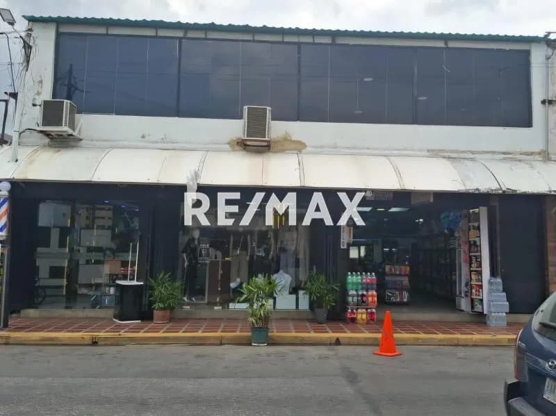LOCAL EN VENTA DE 03 PISOS UBICADO EN MAÑONGO NAGUANAGUA EDO. CARABOBO