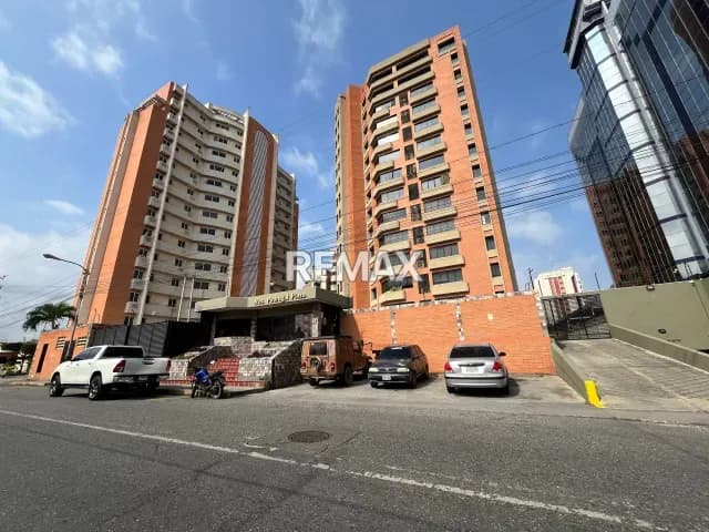 SE VENDE APARTAMENTO 200 m2 pedregal plaza
