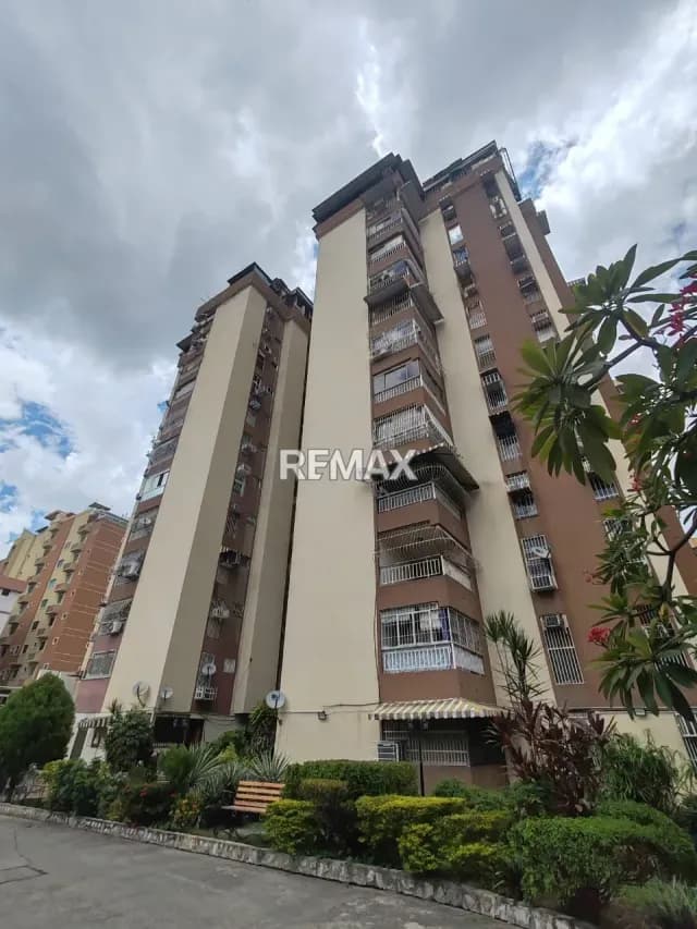 Apartamento en Alquiler Urb. El Bosque, Mi Encanto