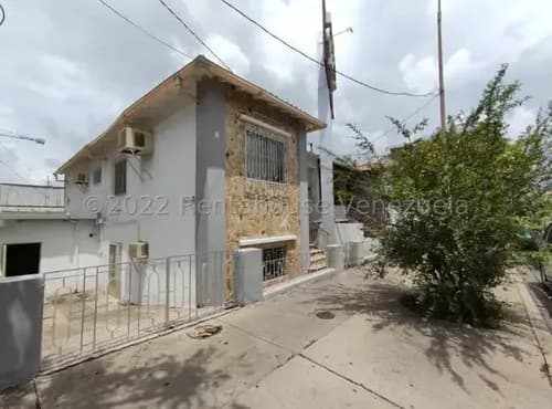 Maritza Lucena Alquila Cómodo Local En Centro Barquisimeto.
