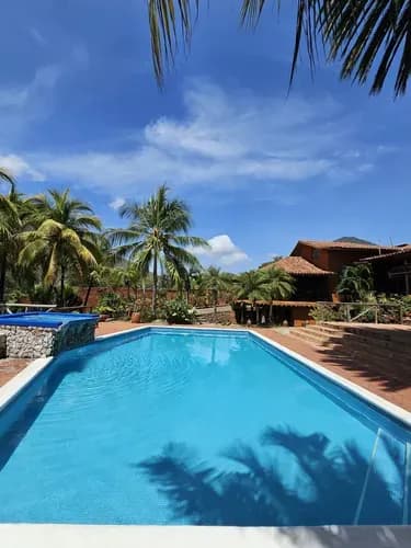 Ranchos De Chana. Venta Hermosa Propiedad Ubicada En Exclusiva Urbanización Privada, Residencial-vacacional. Amplios Jardines, Hermosas Areas Sociales. Planta Electrica.