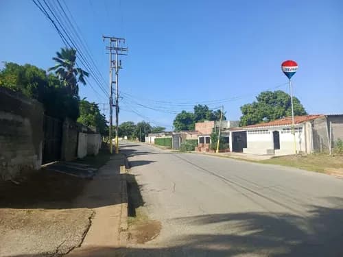 Re/max 2 Mil Vende Amplio Terreno, En La Asunción, Margarita