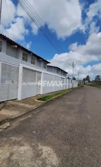 Se Vende Townhouse en Obra Gris, Juanico.